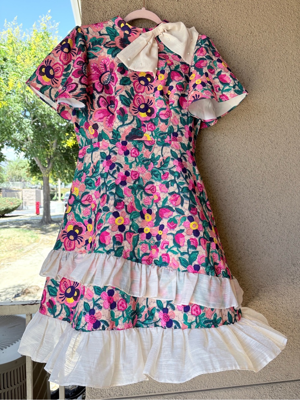 NEW WITH TAGS Floral Ruffle Statement Dress Size Large